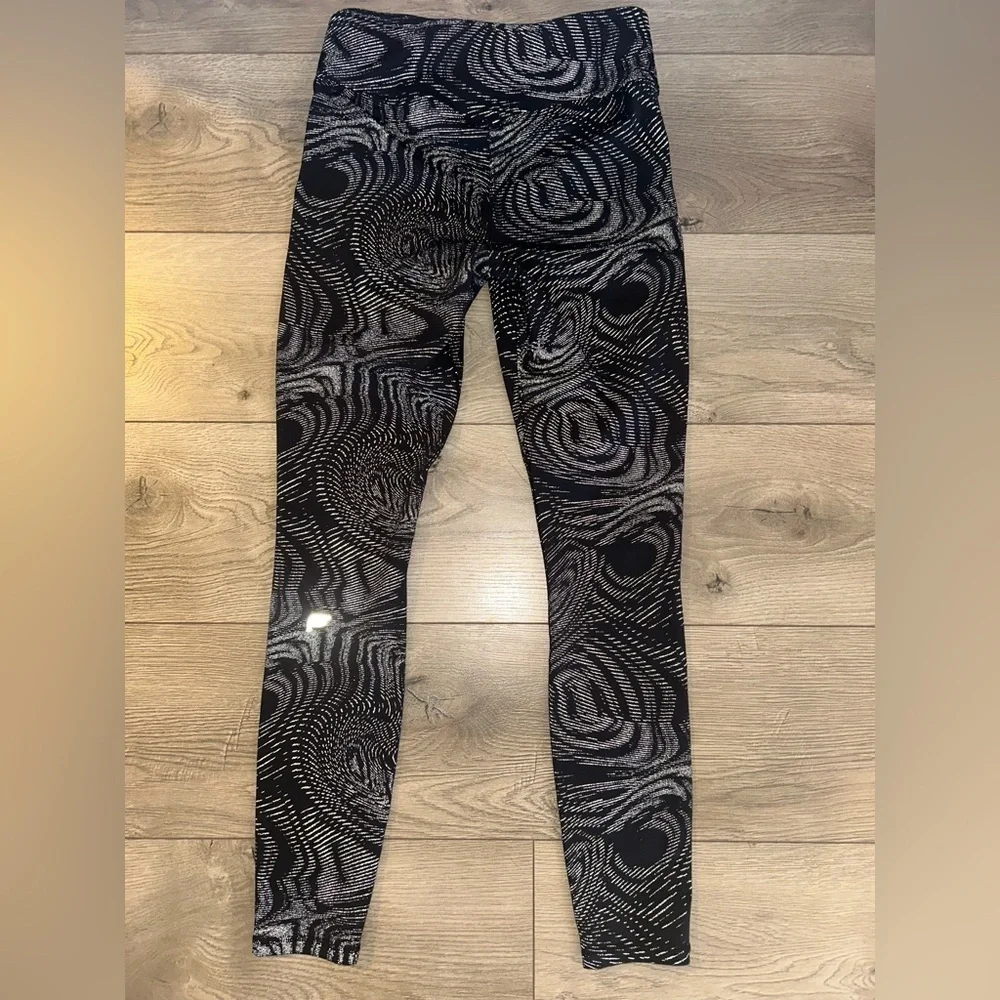 FABLETICS Motion365+ Black and Gray Leggings